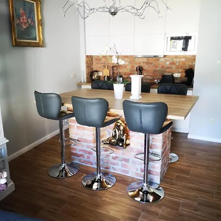 Romantyczny Happy 16 Basen & Kort Tenisowy, Ochrona 24 H - Dla Maksymalnie 6 Osob Appartement *